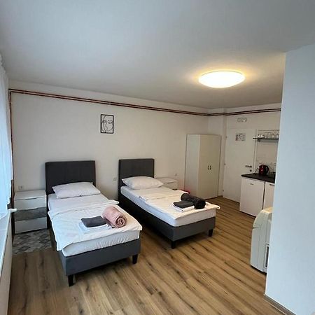 Opg - Zm Apartmani Martinovic Novska Экстерьер фото