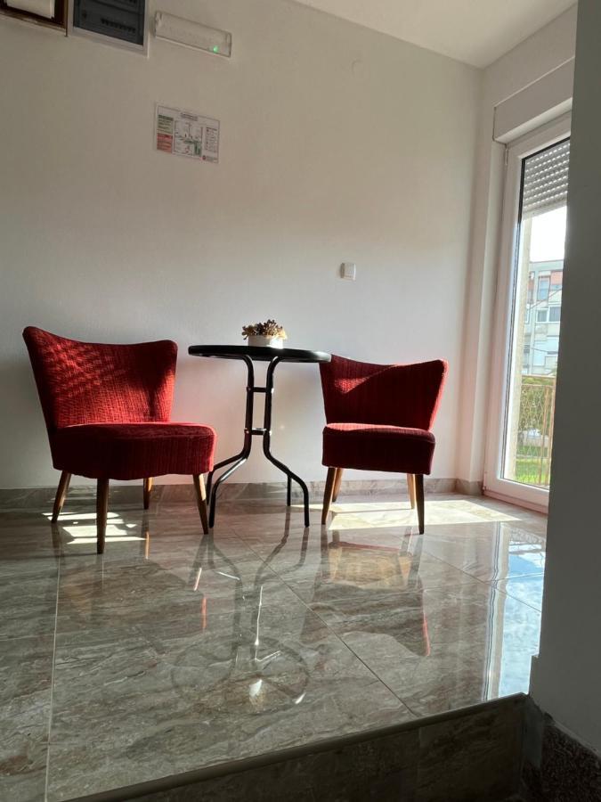 Opg - Zm Apartmani Martinovic Novska Экстерьер фото